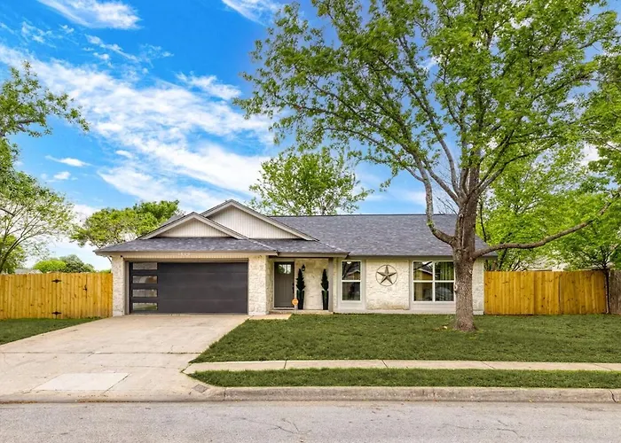 Comfortable Poker House Near Kalahari & Dell Diamond